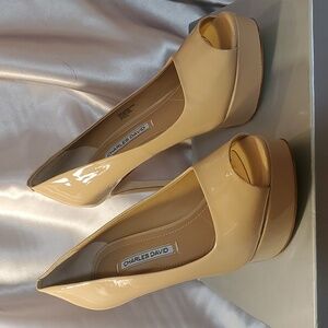 Charles David  Nude Patent Leather Platform Heels Pumps